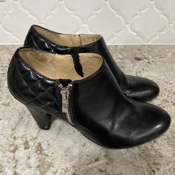 Black booties - Picture 2 of 14